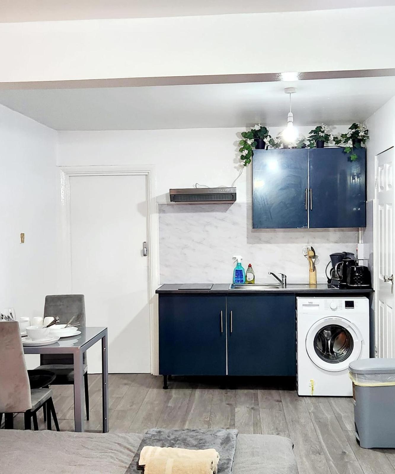 New Deluxe Studio Apt-2 Londyn Pokój zdjęcie